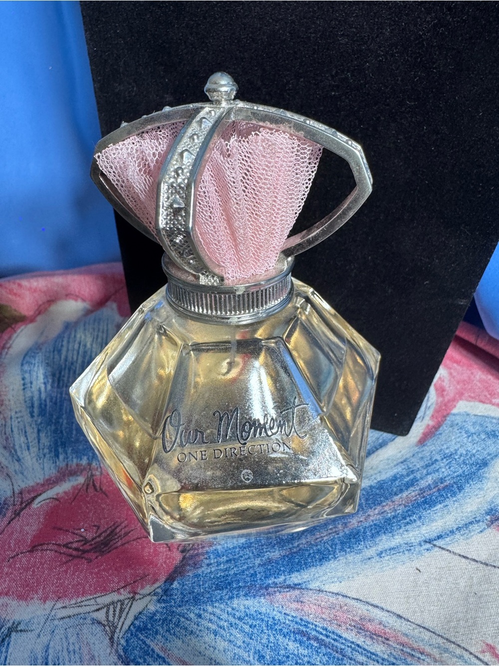 1D Decorative Faceted Bottle with Pink Mesh Accent